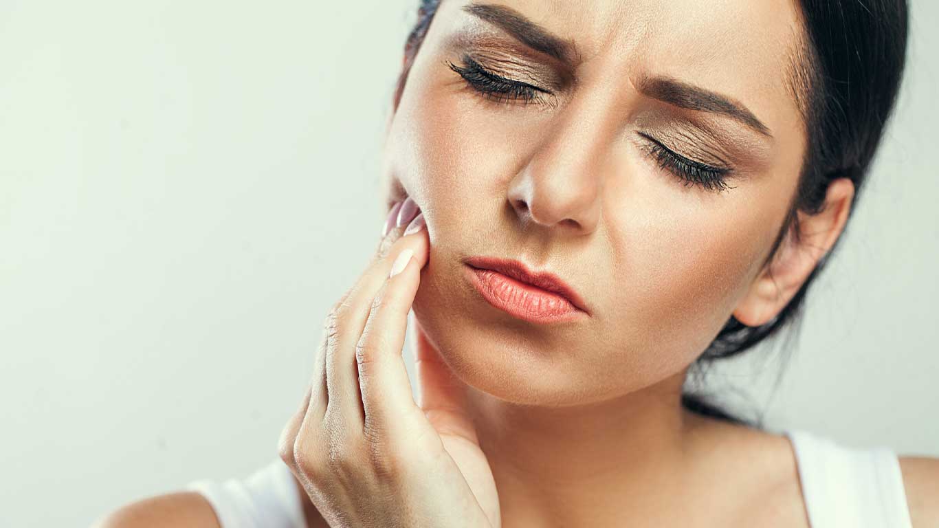 ورم صورت بعد از ایمپلنت دندان